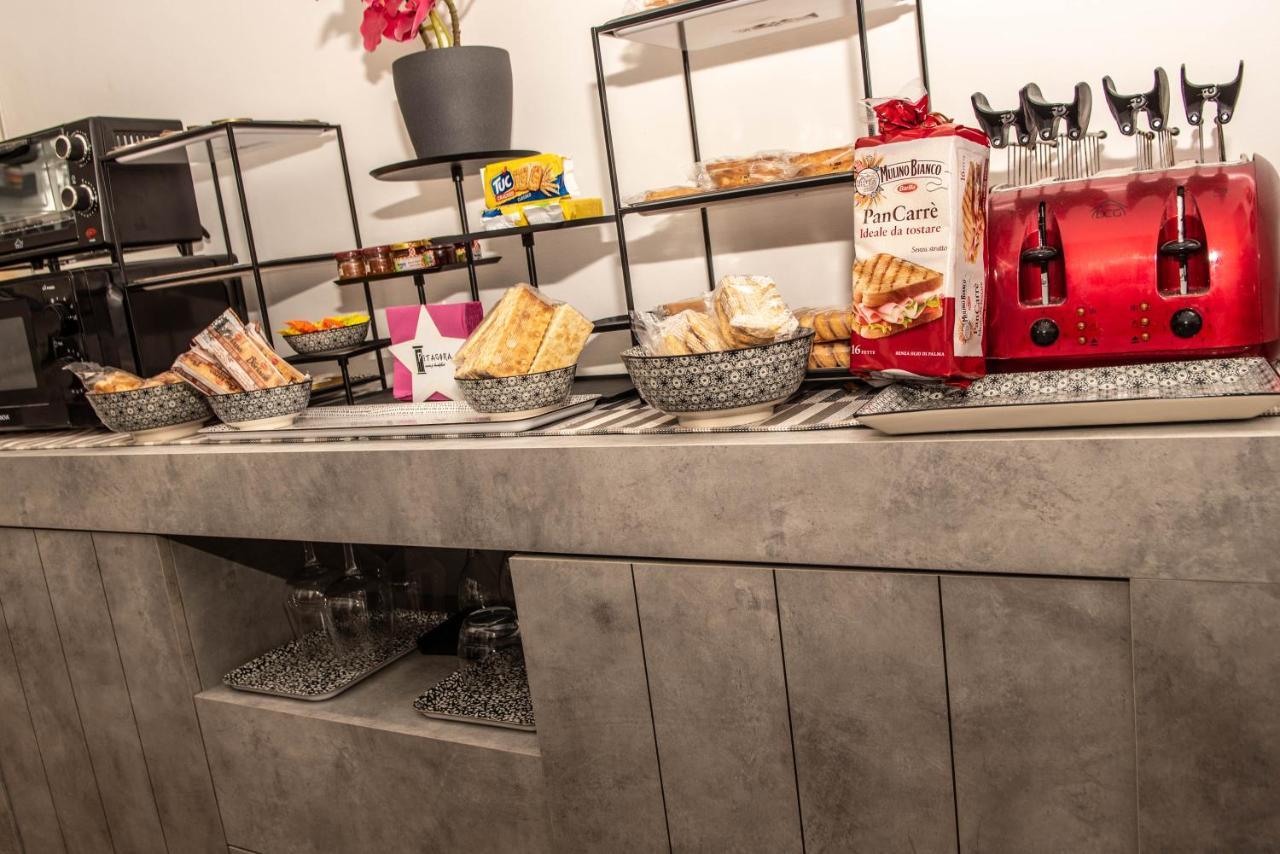 PITAGORA Room&Breakfast Taranto Esterno foto
